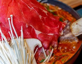 동해에 있다는 산더미 비쥬얼쩔 물갈비맛집???? 진심 산처럼 쌓아 주시는 물갈비에 심꿍???? 이 비쥬얼에 맛까지 말해모해,,,JMT라  ㄹㅇ 무한대로 들어 간다구TT❣ 마무리는 여윽시  [출처] 동해에