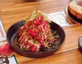 한섬해수욕장 맛집 [청담물갈비 동해천곡점] 살살 녹는 고기맛~