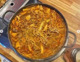 비주얼 끝판왕인 물갈비???? 비주얼만큼 이나마 맛도 좋고 밥이랑 같이 먹기에도 존맛이였어요!